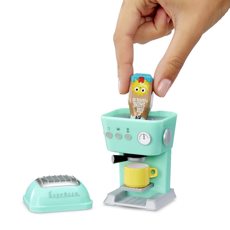 505600C3-MGAs-Miniverse-Make-It-Mini-Appliances-Asst-PDQ-FP-Espresso-Teal.jpg