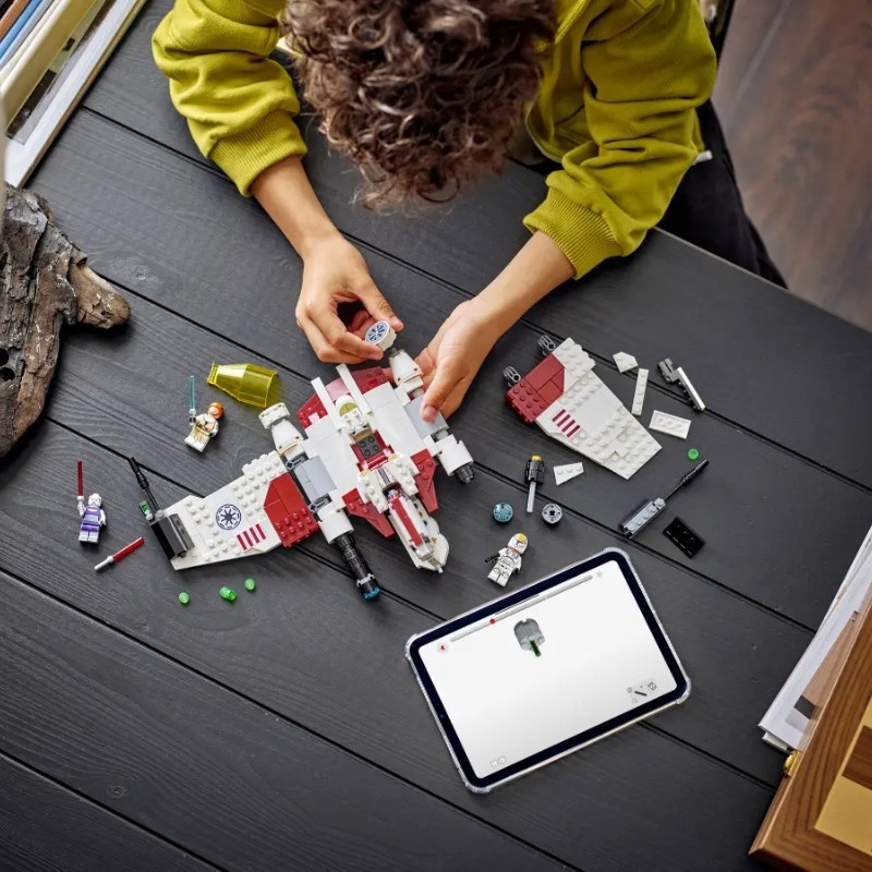 klocki-lego-disney-star-wars-gwiezdne-wojny-Myśliwiec-V-19-Torrent (1).jpg