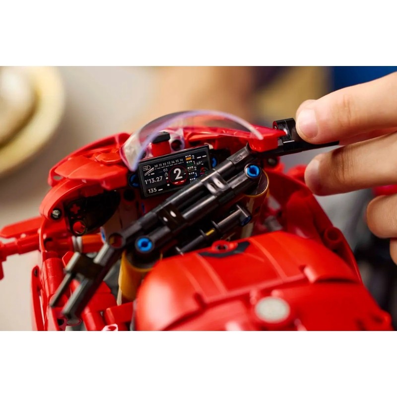 klocki-lego-technic-Motocykl-Ducati-Panigale-V4-S (3).jpg