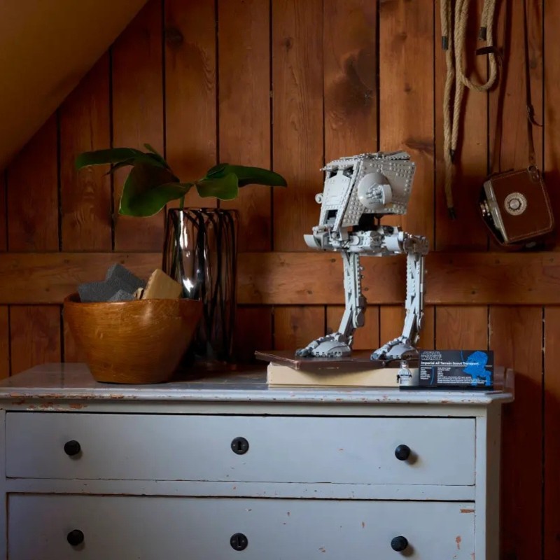 klocki-lego-disney-star-wars-gwiezdne-wojny-robot-Maszyna-krocząca-AT-ST (2).jpg