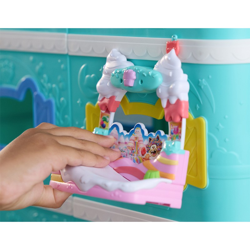 pol_pl_Koci-Domek-Gabi-Film-Zestaw-Slodki-Balkon-Lakotka-Figurka-akcesoria-Gabbys-Dollhouse-the-Movie-39480_2_800.jpg