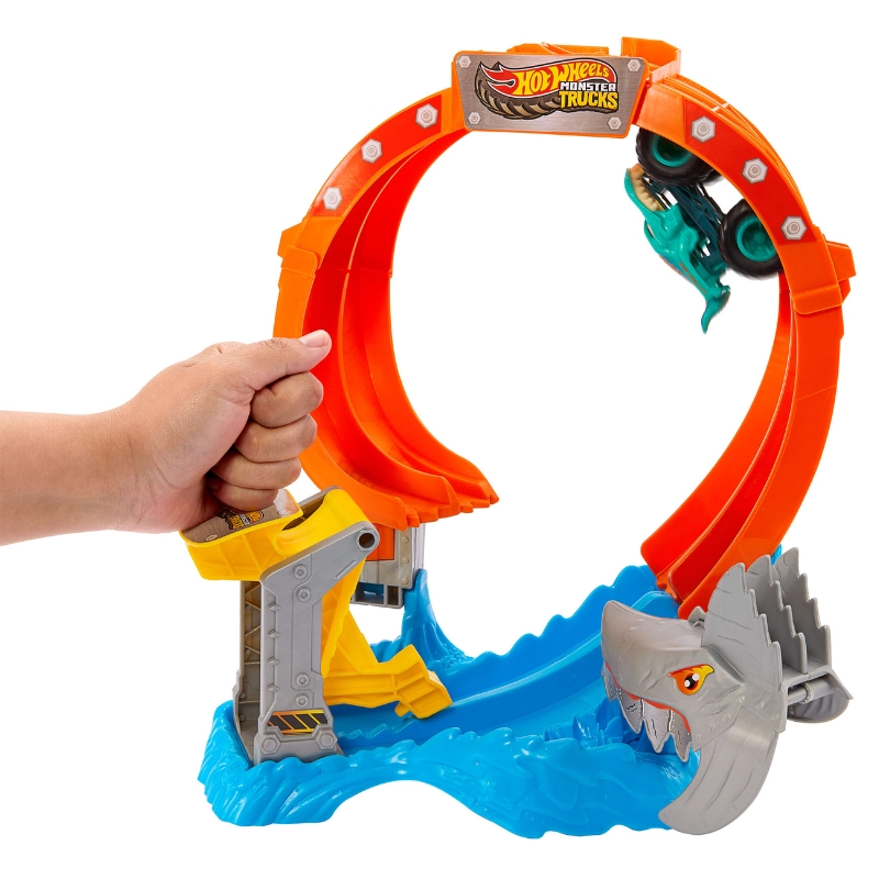 Hot Wheels Monster Trucks Set Loopul Rechinului + Mașinuță
